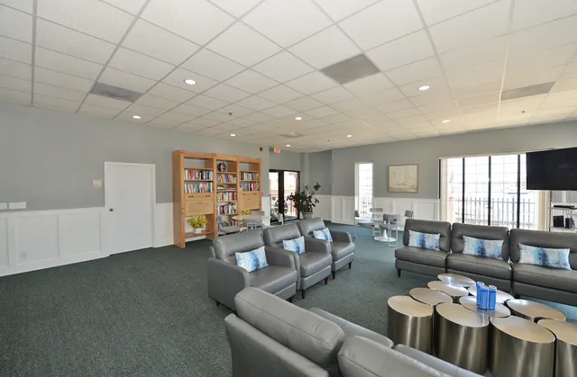 $352,500 | 333 Lake Avenue, Unit 401, Racine, WI 53403