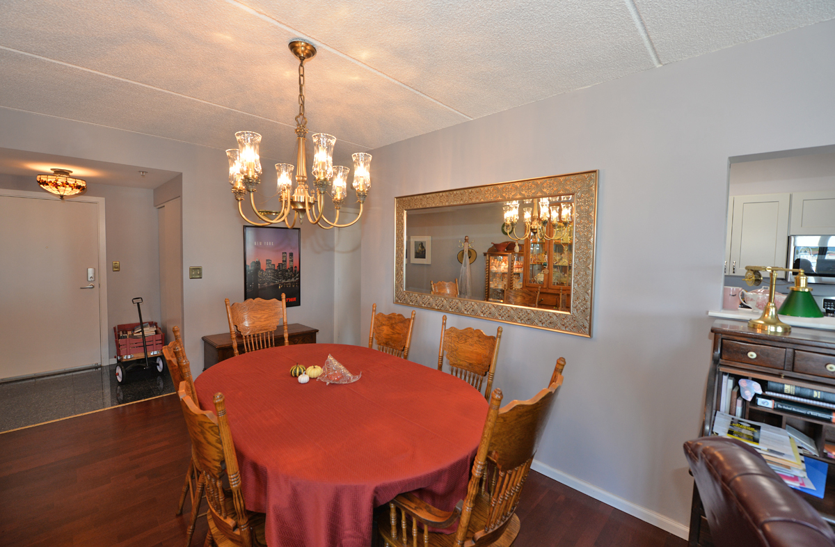 333 Lake Avenue, Unit 401 Racine, WI 53403 - Photo 6 of 38 Photo 6