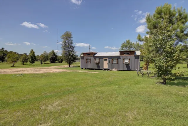 $250,000 | 327 County Road 1915, Warren, TX 77664