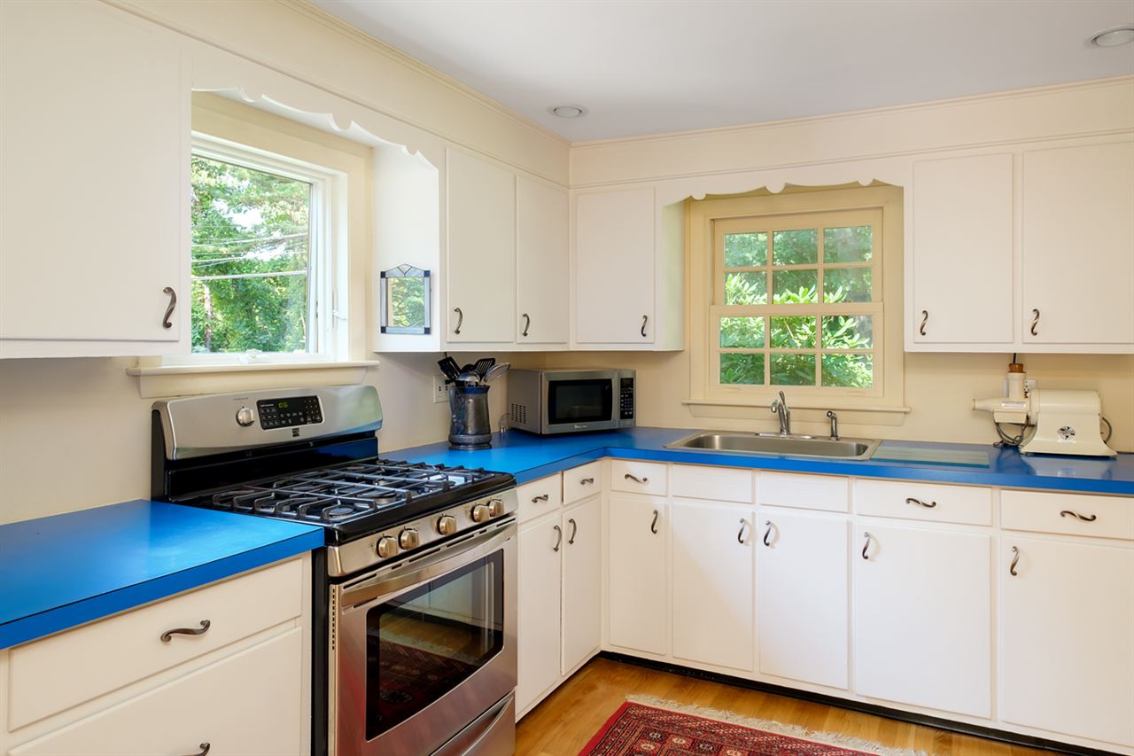 97 Mill Road North Hampton, NH 03862 - Photo 13 of 37