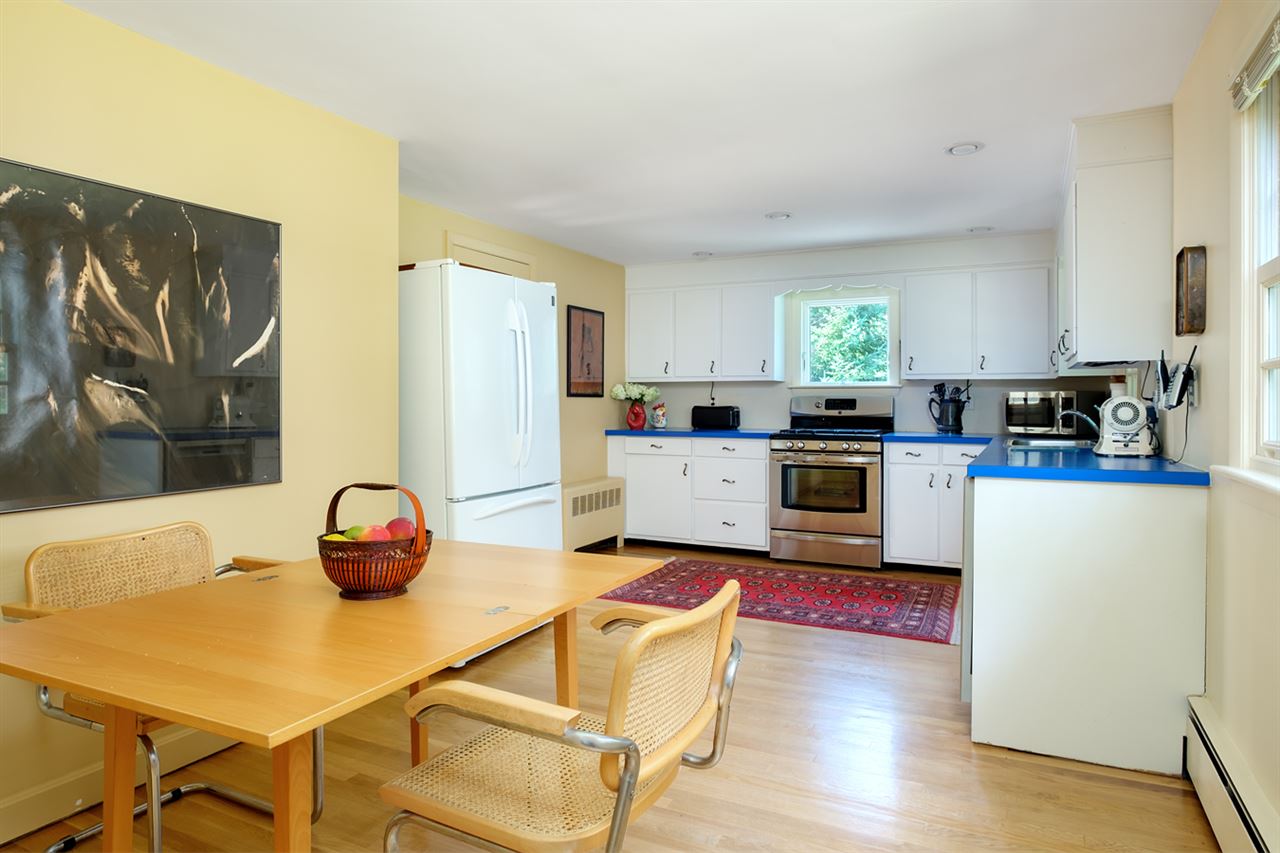 97 Mill Road North Hampton, NH 03862 - Photo 3 of 37