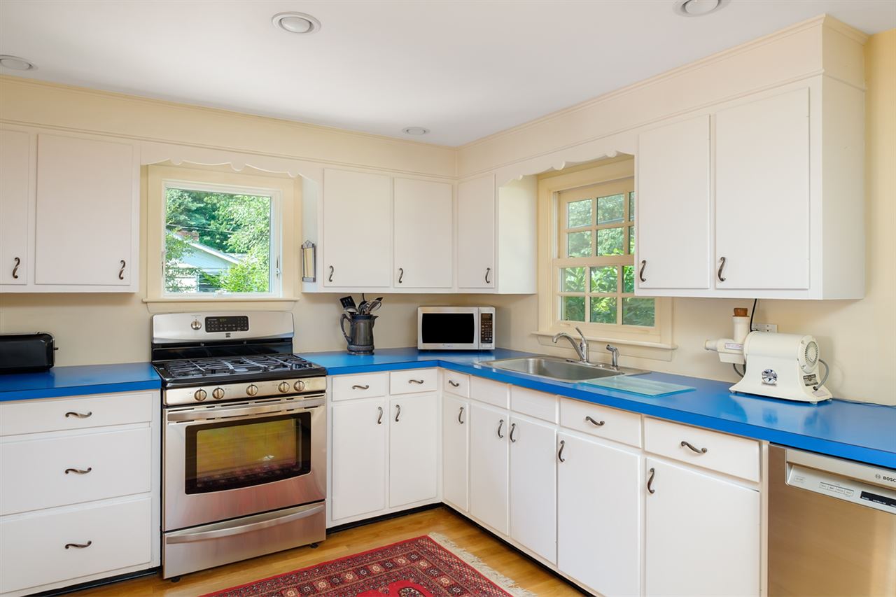97 Mill Road North Hampton, NH 03862 - Photo 10 of 37
