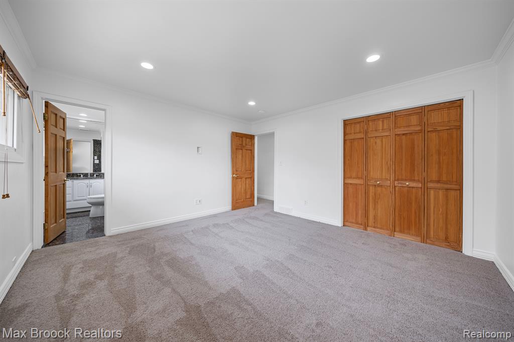32036 Red Clover Road Farmington Hills, MI 48334 - Photo 26 of 44
