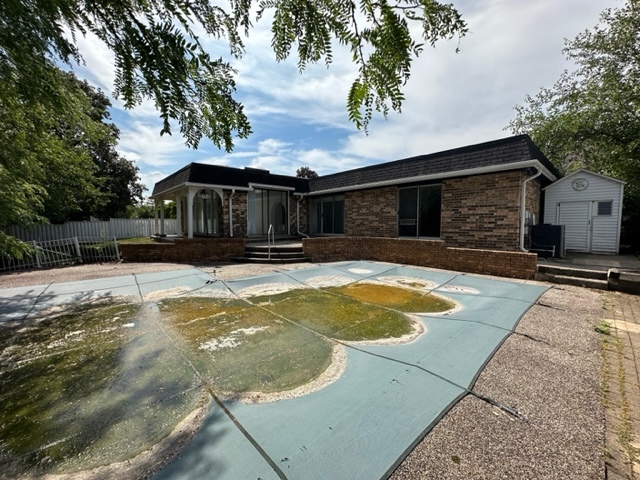 2647 Salceda Drive Northbrook, IL 60062 - Photo 4 of 19 a view of a house with swimming pool