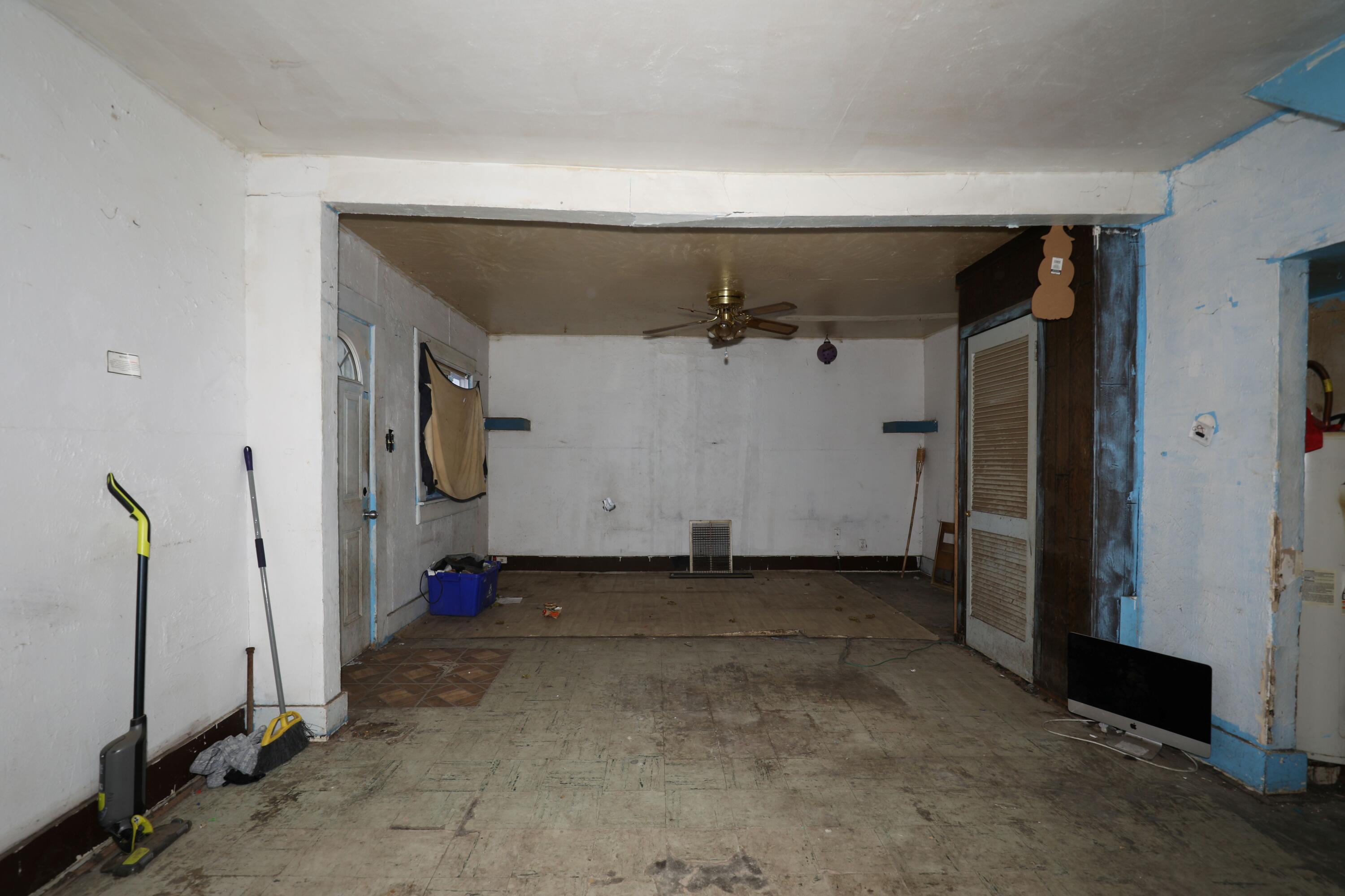 1615 West 1st Street Marion, IN 46952 - Photo 6 of 42 a view of a garage