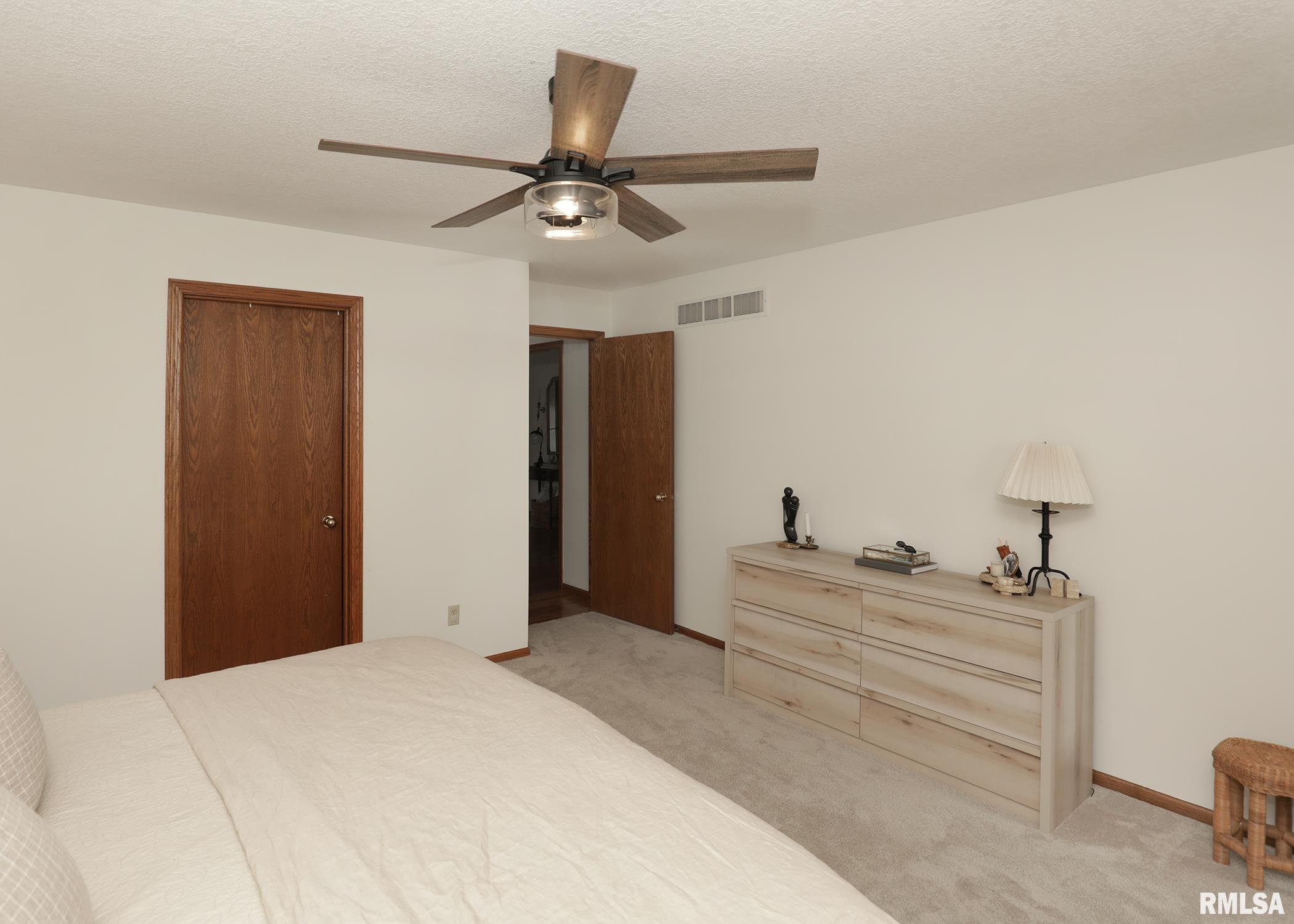 4906 Fox Ridge Road Bettendorf, IA 52722 - Photo 20 of 37 Gallery Image 20