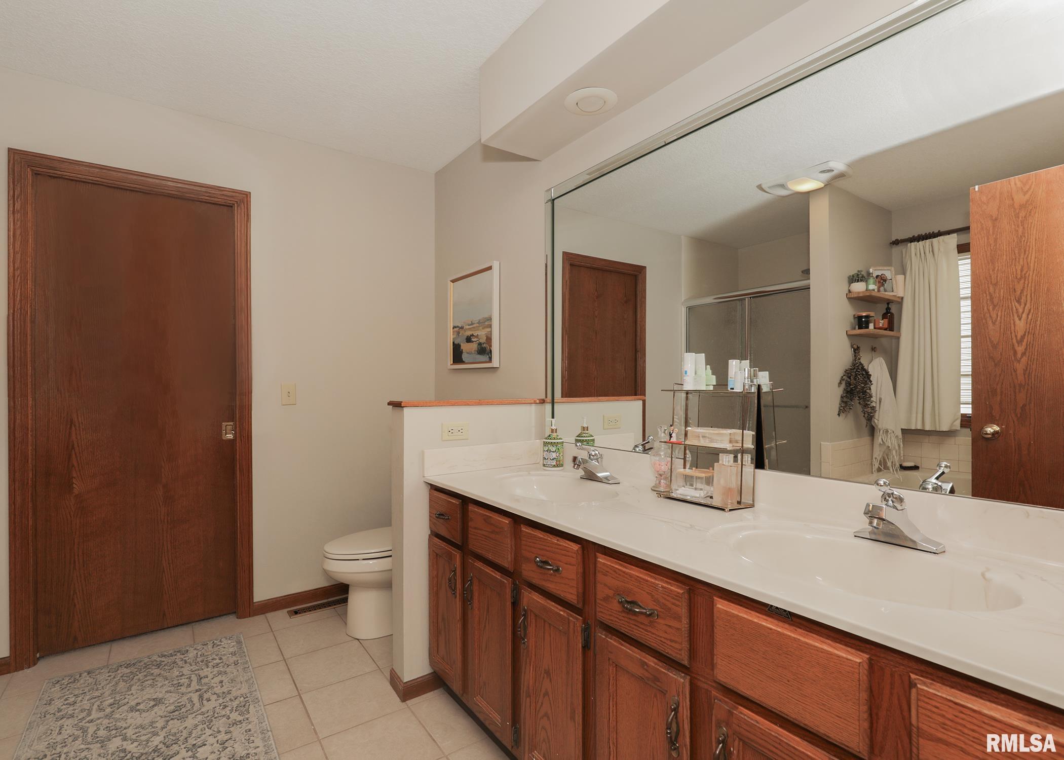 4906 Fox Ridge Road Bettendorf, IA 52722 - Photo 21 of 37 Gallery Image 21