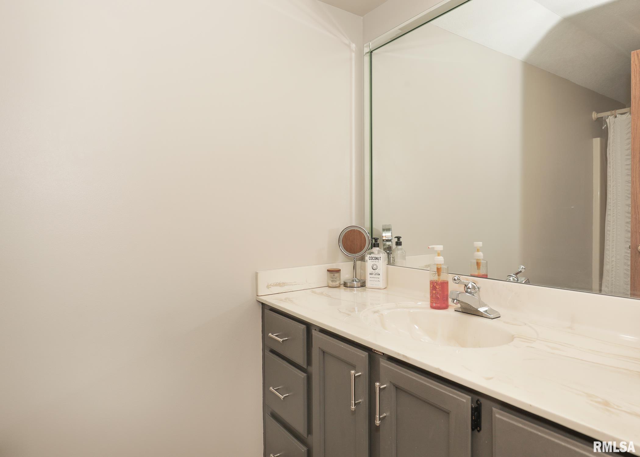 4906 Fox Ridge Road Bettendorf, IA 52722 - Photo 30 of 37 Gallery Image 30