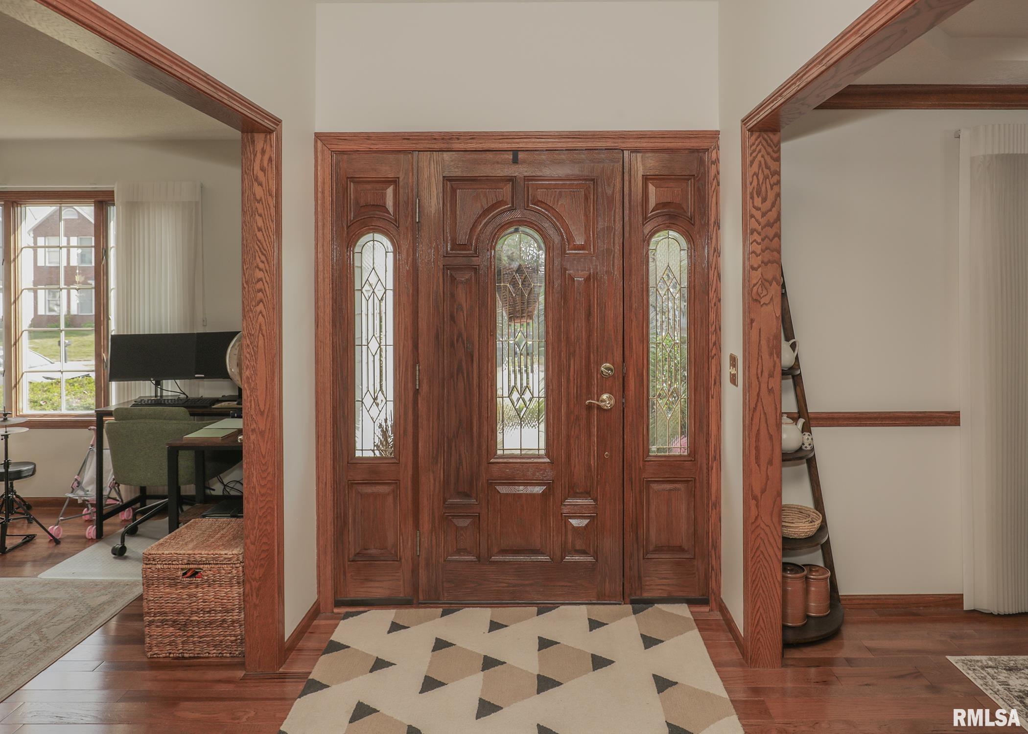 4906 Fox Ridge Road Bettendorf, IA 52722 - Photo 4 of 37 Gallery Image 4