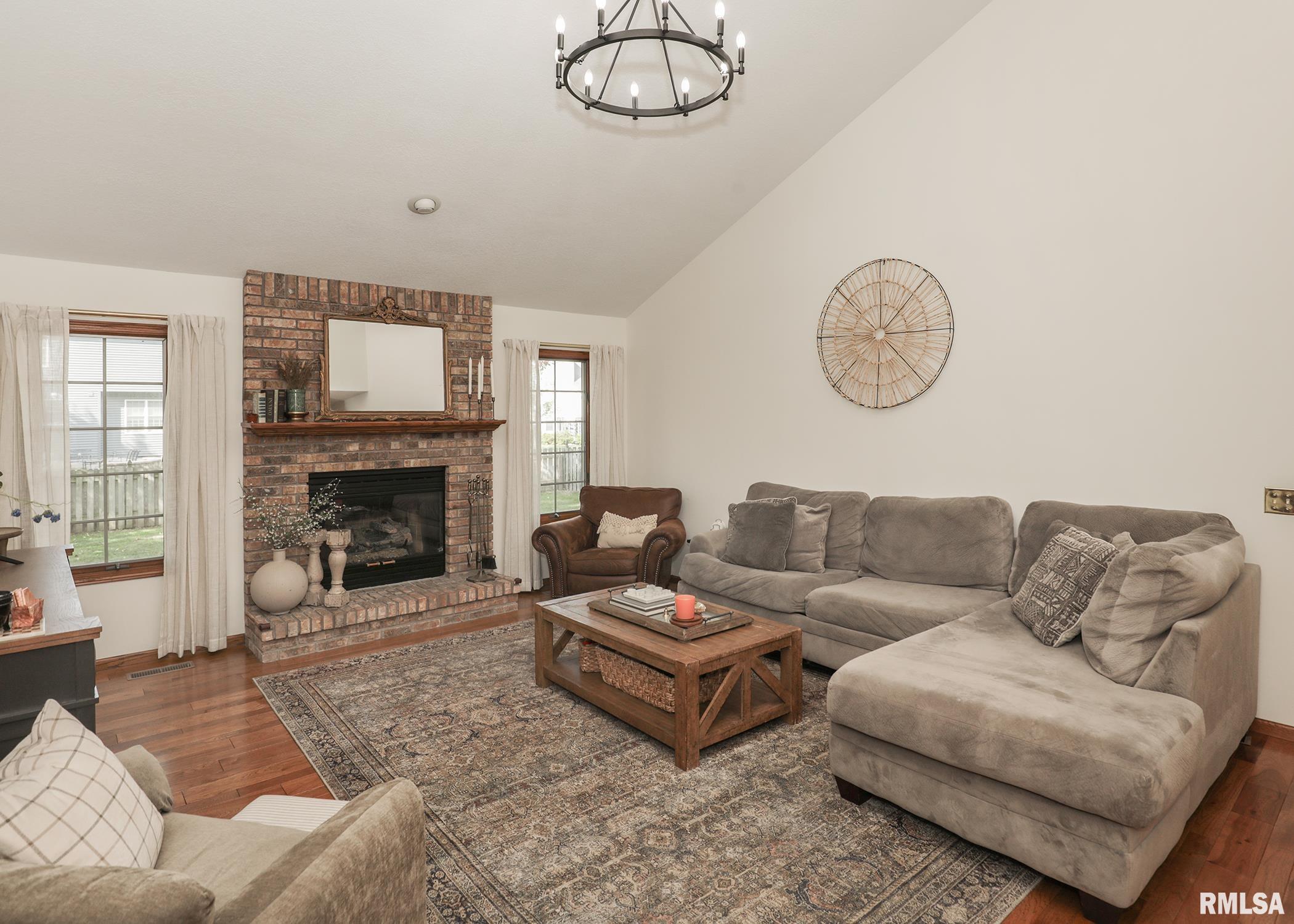 4906 Fox Ridge Road Bettendorf, IA 52722 - Photo 8 of 37 Gallery Image 8