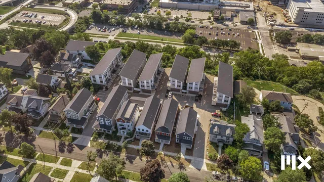 $449,900 | 631 Fairview Avenue Northeast, Unit 2, Grand Rapids, MI 49503