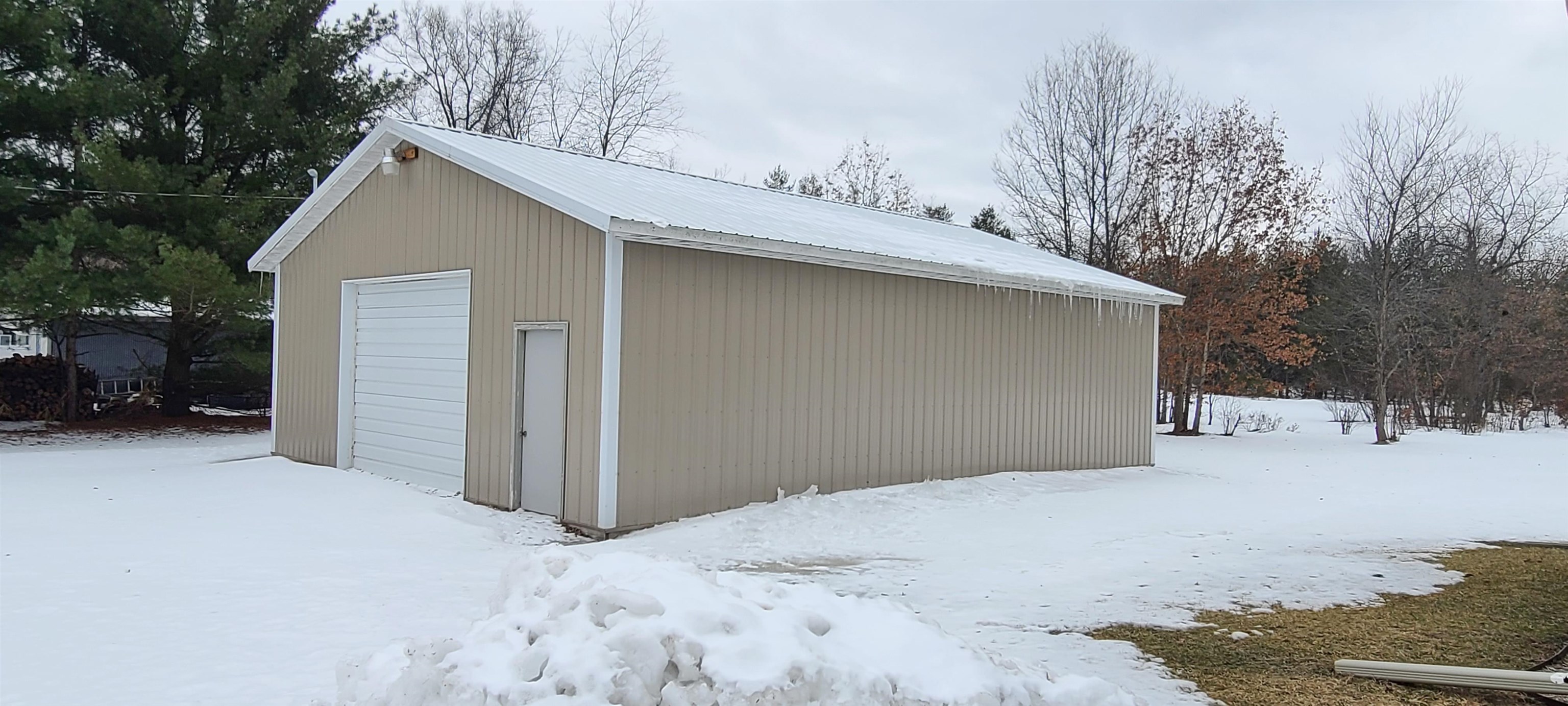 184 North Tippy Dam Road Wellston, MI 49689 - Photo 11 of 36 1897318-10.JPG