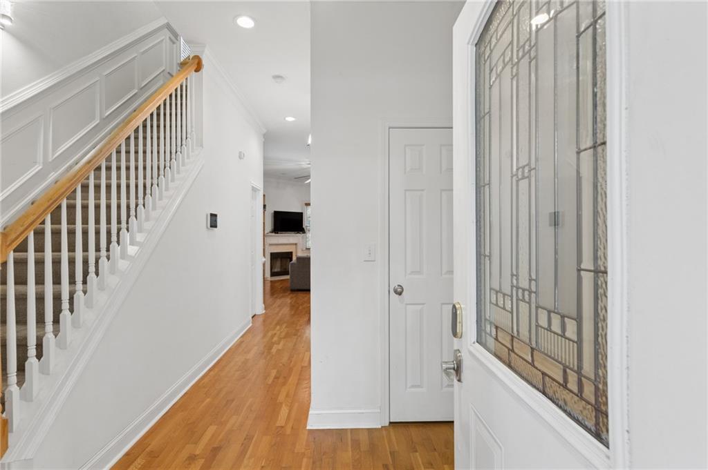 649 Peeples Street Southwest Atlanta, GA 30310 - Photo 3 of 26 Gallery Image 3
