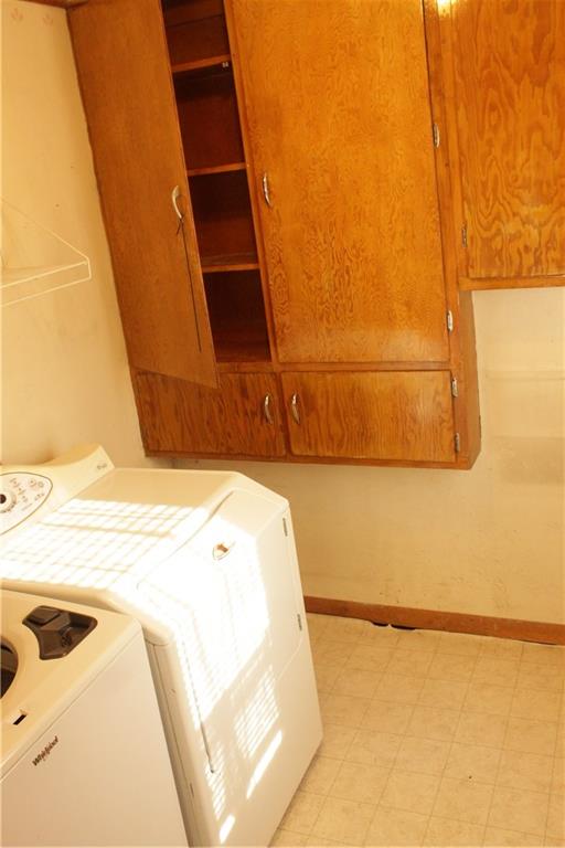 567 Klein Road Sandy Lake, PA 16145 - Photo 15 of 27 a view of walk in closet