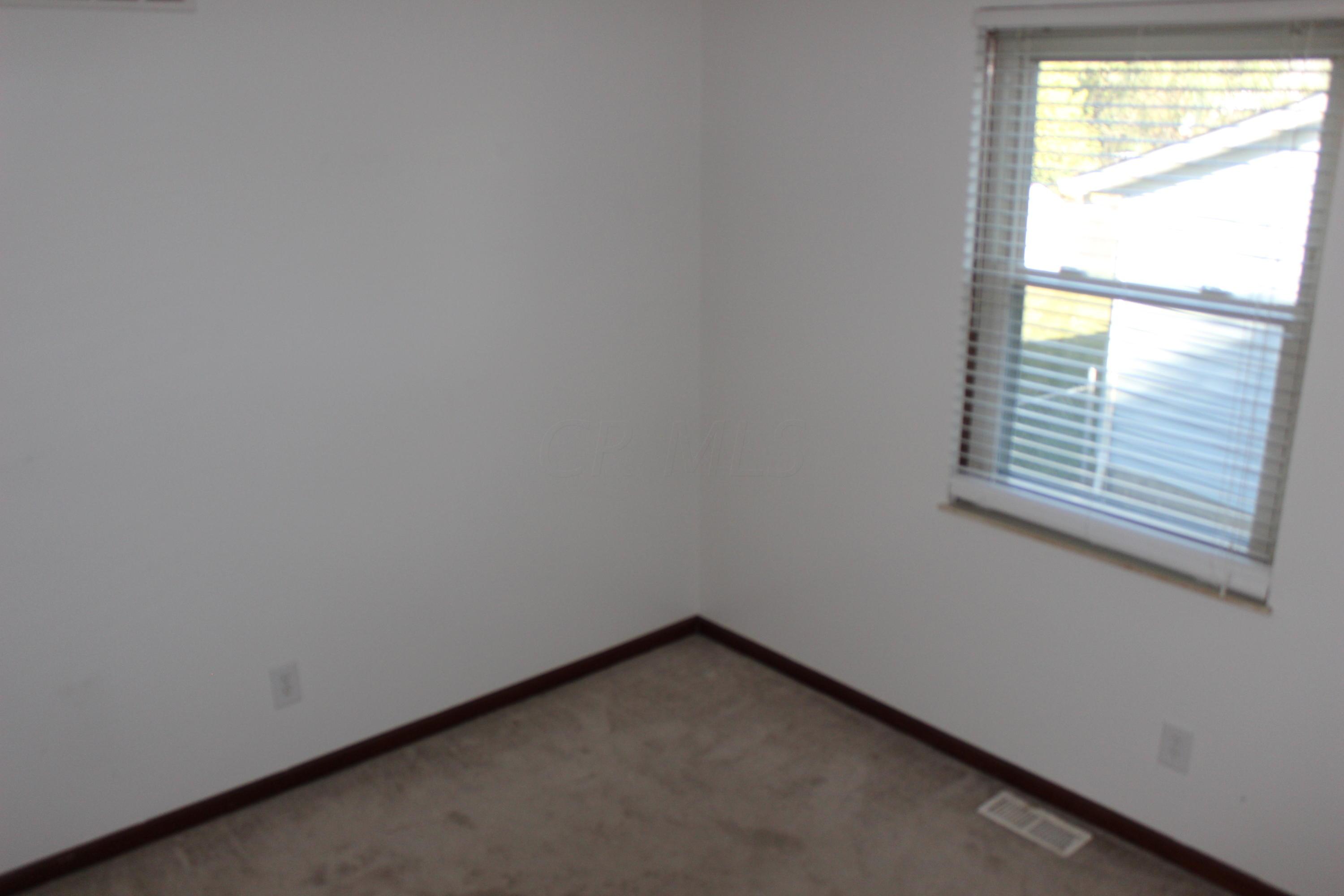 4124 Demorest Road Grove City, OH 43123 - Photo 23 of 36