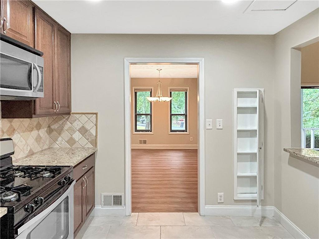 162 Ridgewood Drive Woodstock, GA 30188 - Photo 11 of 33