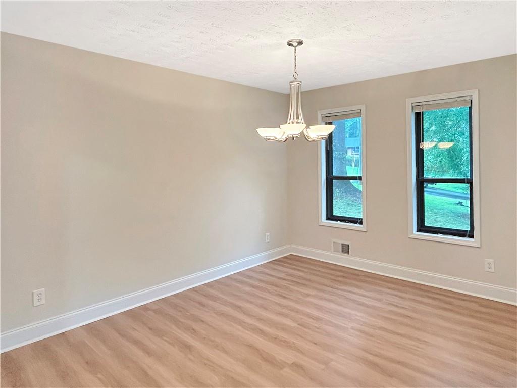 162 Ridgewood Drive Woodstock, GA 30188 - Photo 9 of 33