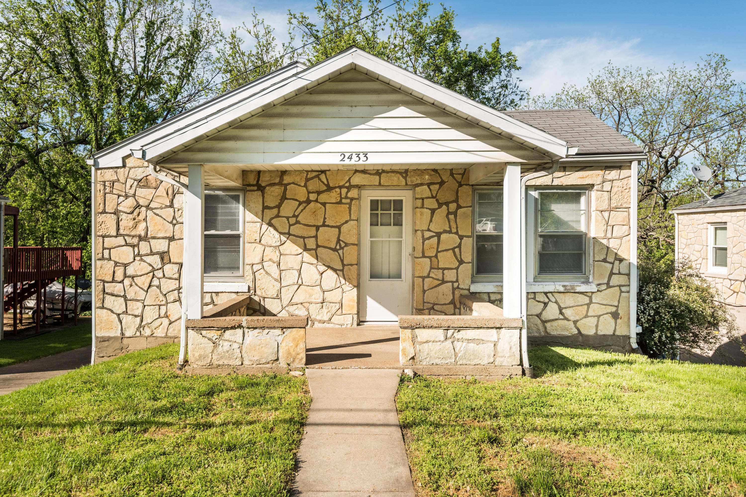 2433 St Louis Road Jefferson City, MO 65101 - Photo 1 of 1 05-05-2021_70935