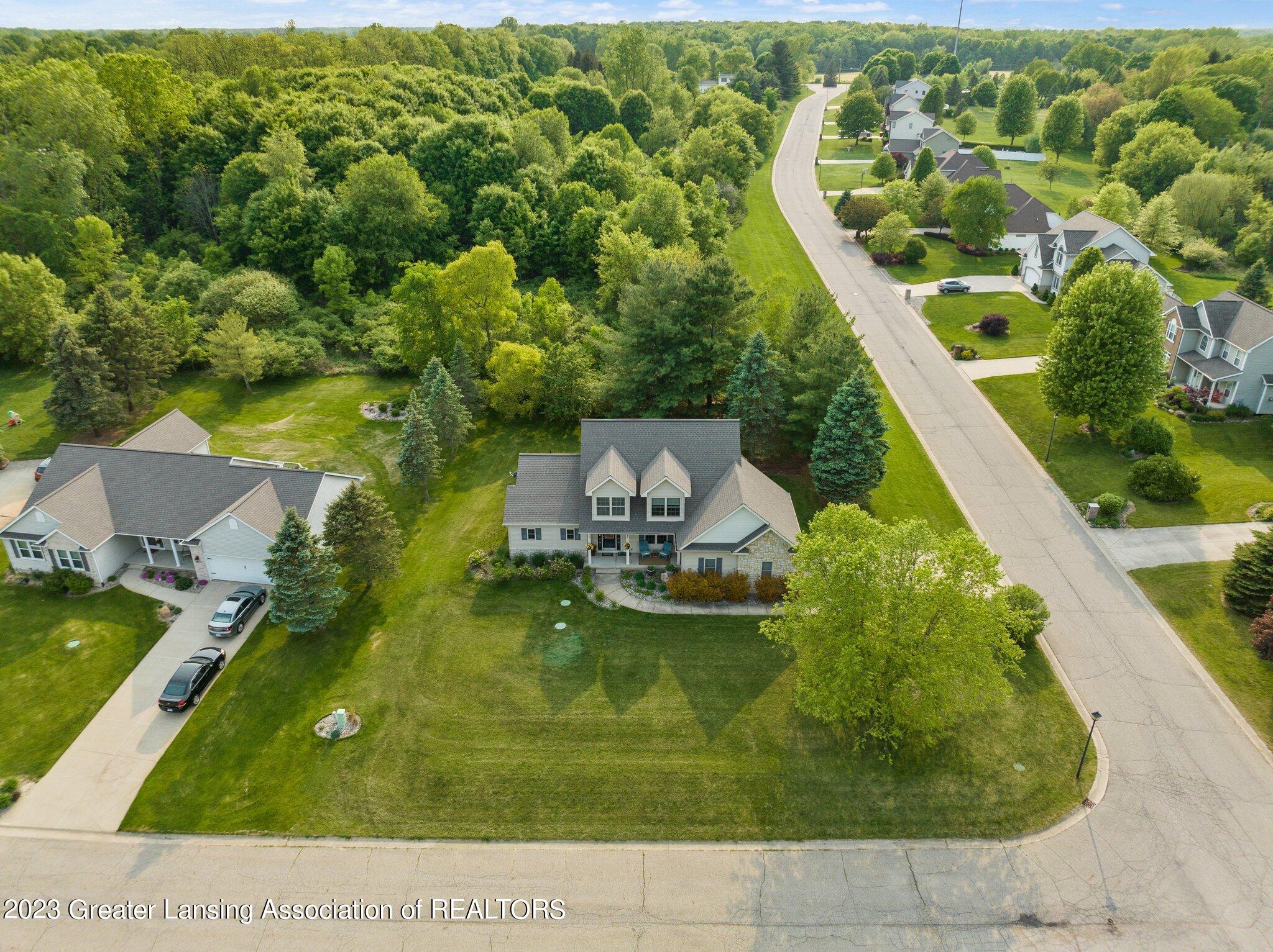 10262 River Rock Road Dimondale, MI 48821 - Photo 9 of 44 7-web-or-mls-10262-rock-hollow-ln