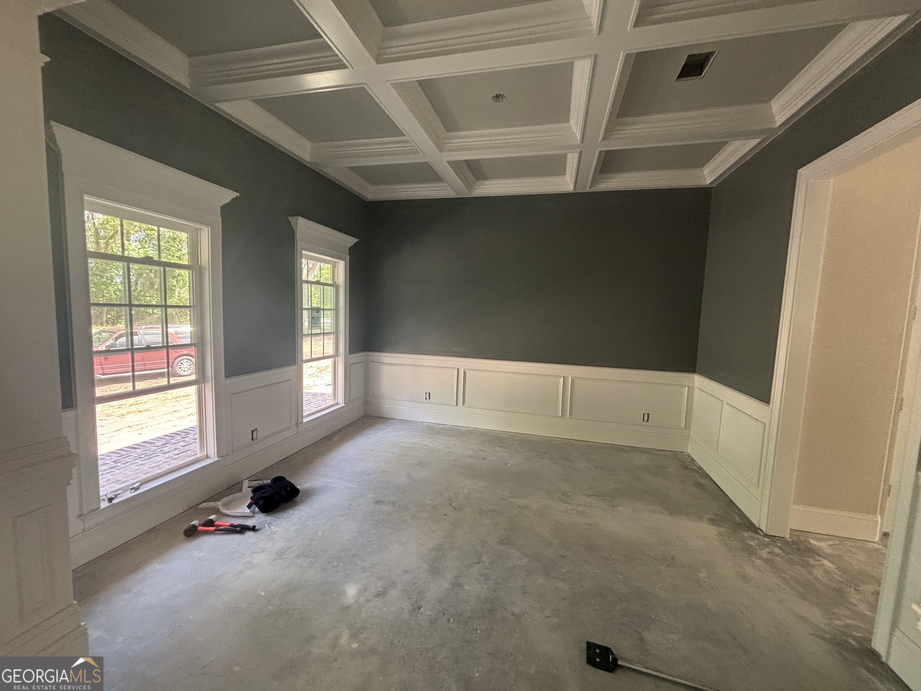 119 Hampton Point Drive St. Simons Island, GA 31522 - Photo 21 of 37 a view of an empty room with a window