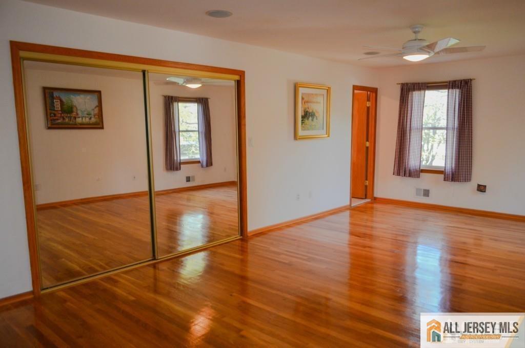 8 Sherwood Road Edison, NJ 08820 - Photo 8 of 20