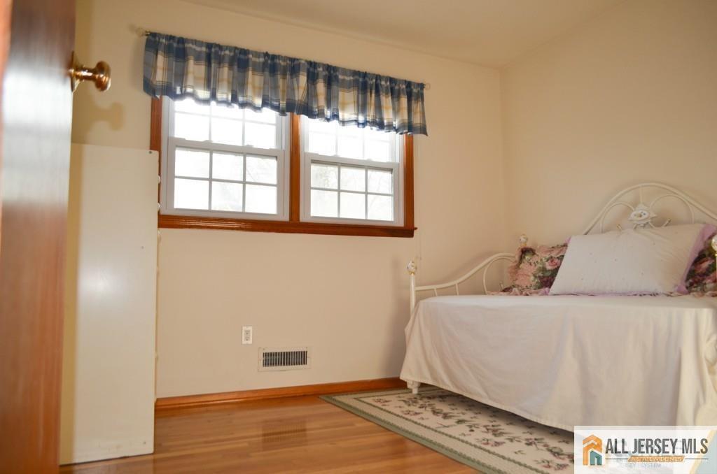 8 Sherwood Road Edison, NJ 08820 - Photo 10 of 20