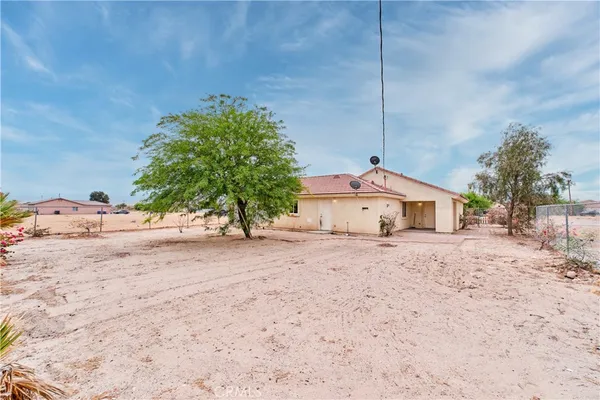 $2,000 | 1286 Arctic Avenue, Thermal, CA 92274