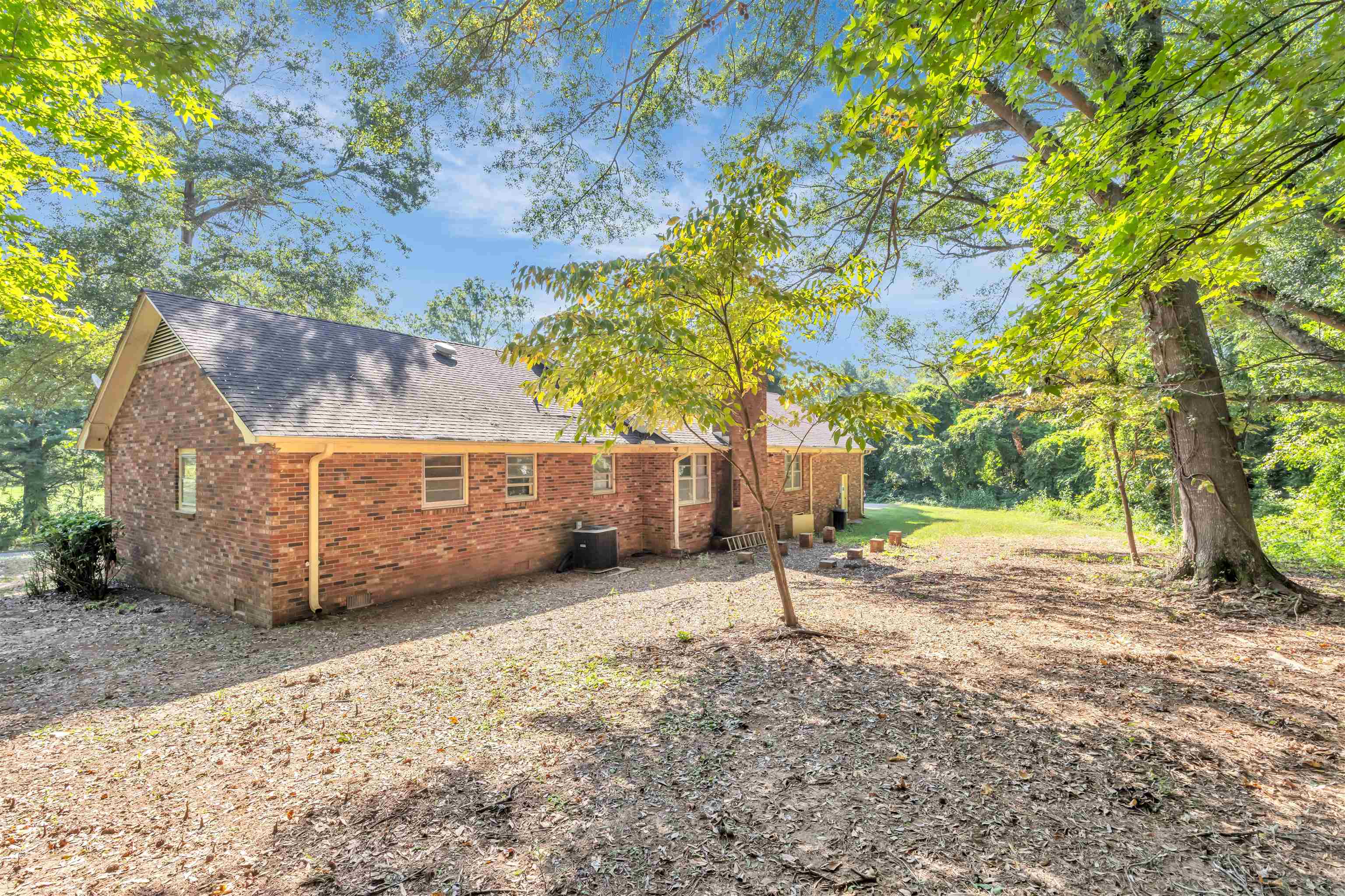 110 Edgecombe Road Spartanburg, SC 29307 - Photo 3 of 25