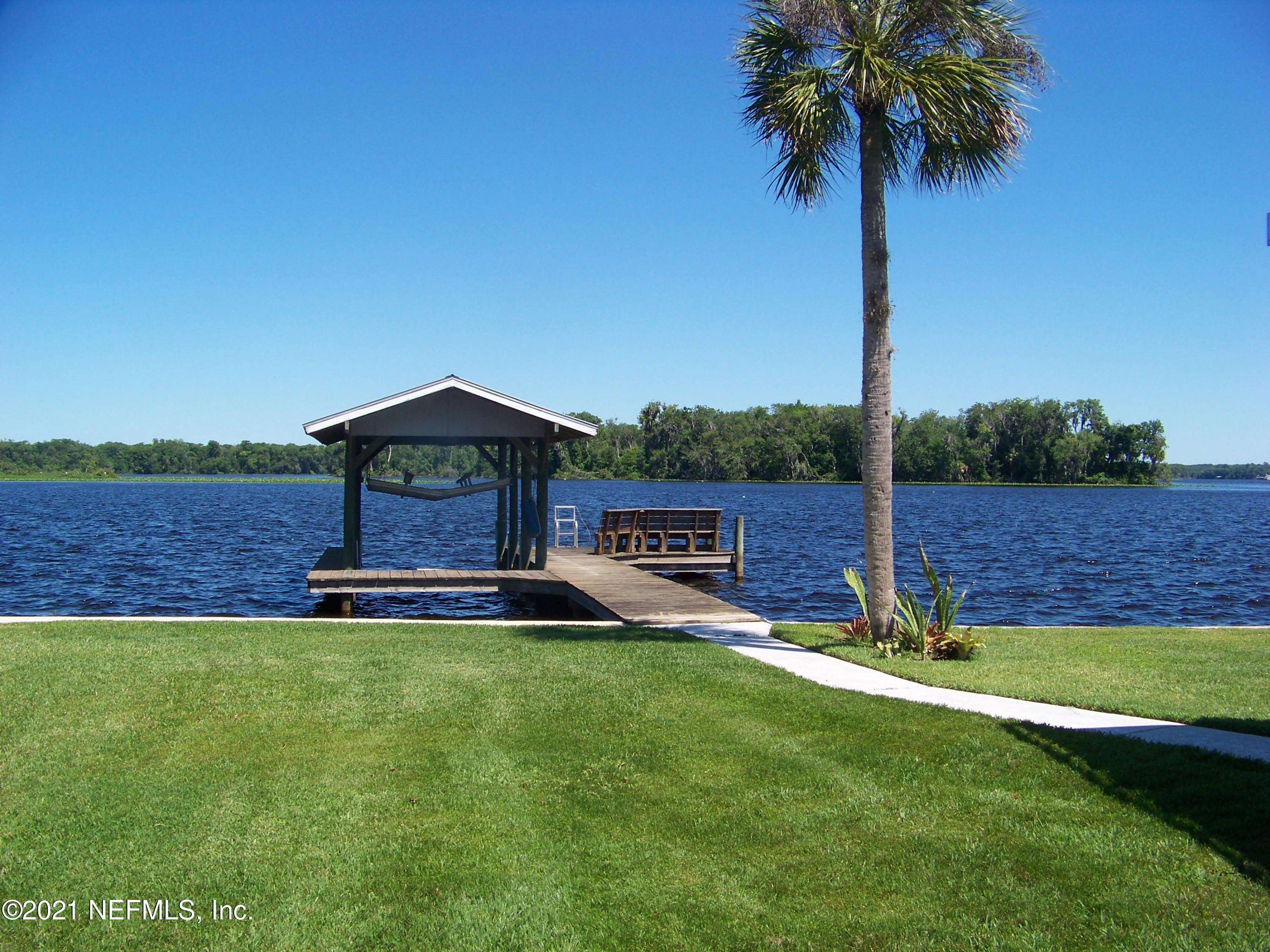 146 Floridian Club Road Welaka, FL 32193 - Photo 2 of 37 100_5703