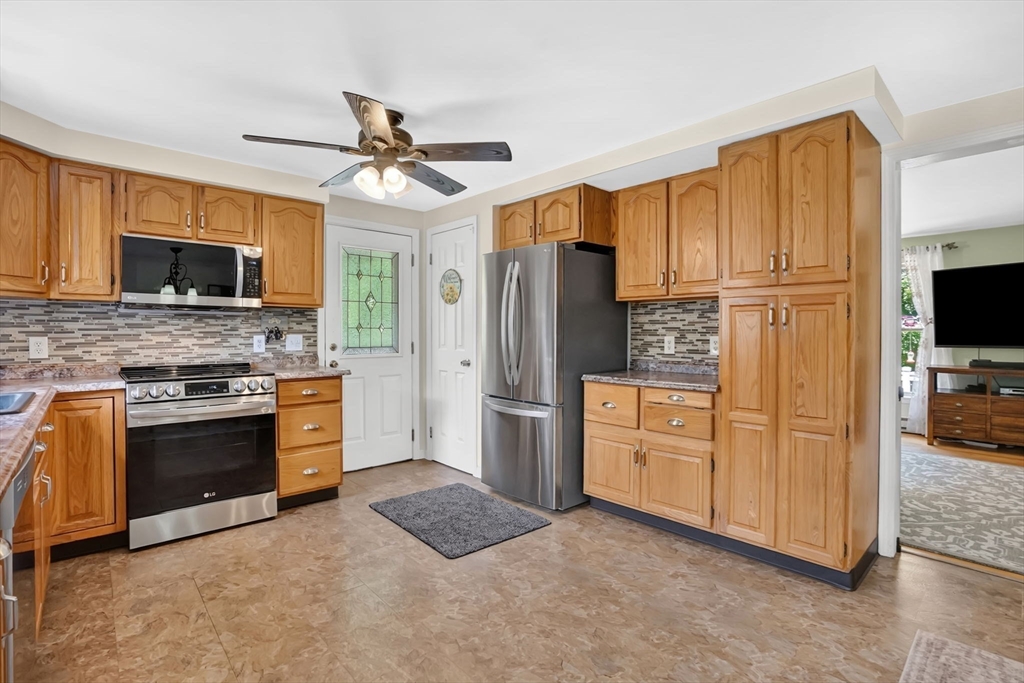 55 Southampton Road Westhampton, MA 01027 - Photo 7 of 38