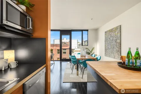 $445,000 | 1111 East Pike Street, Unit 403, Seattle, WA 98122