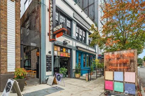 $445,000 | 1111 East Pike Street, Unit 403, Seattle, WA 98122