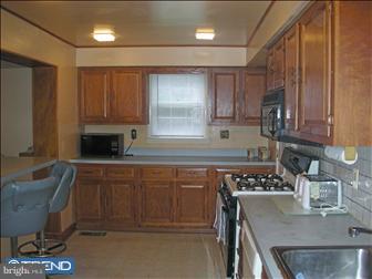 25 Lanfair Road Cheltenham, PA 19012 - Photo 4 of 6 Kitchen