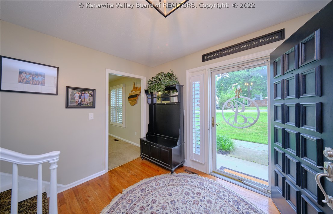 1805 Smith Road Charleston, WV 25314 - Photo 5 of 50 Gallery Image 5