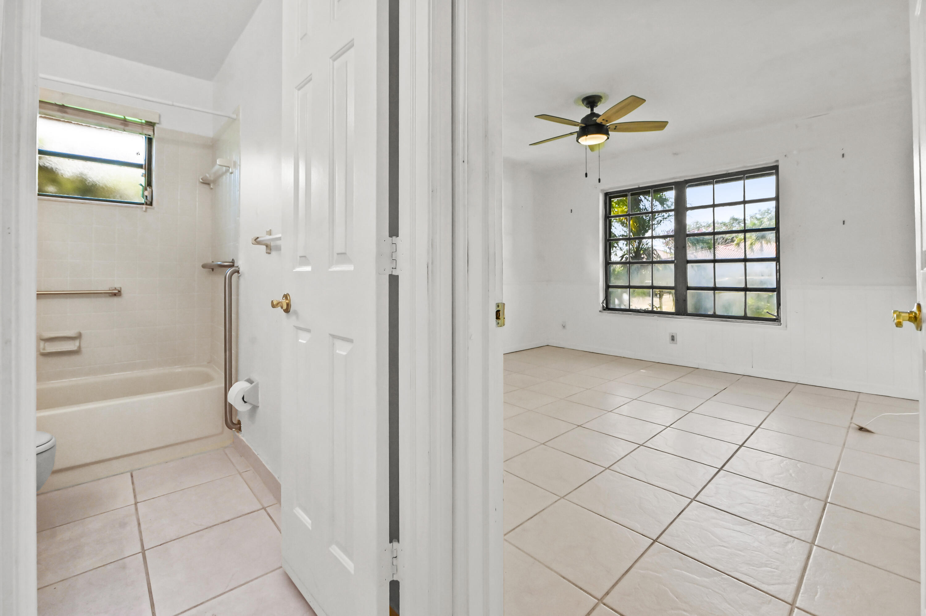 329 Knob Hill Boulevard Boca Raton, FL 33431 - Photo 19 of 35 Hallway