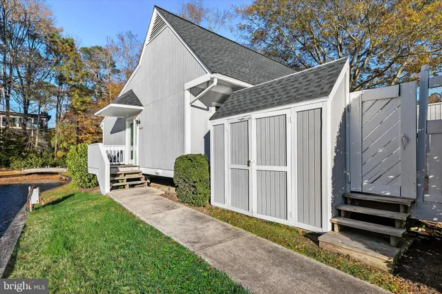 a view of a lake with houses