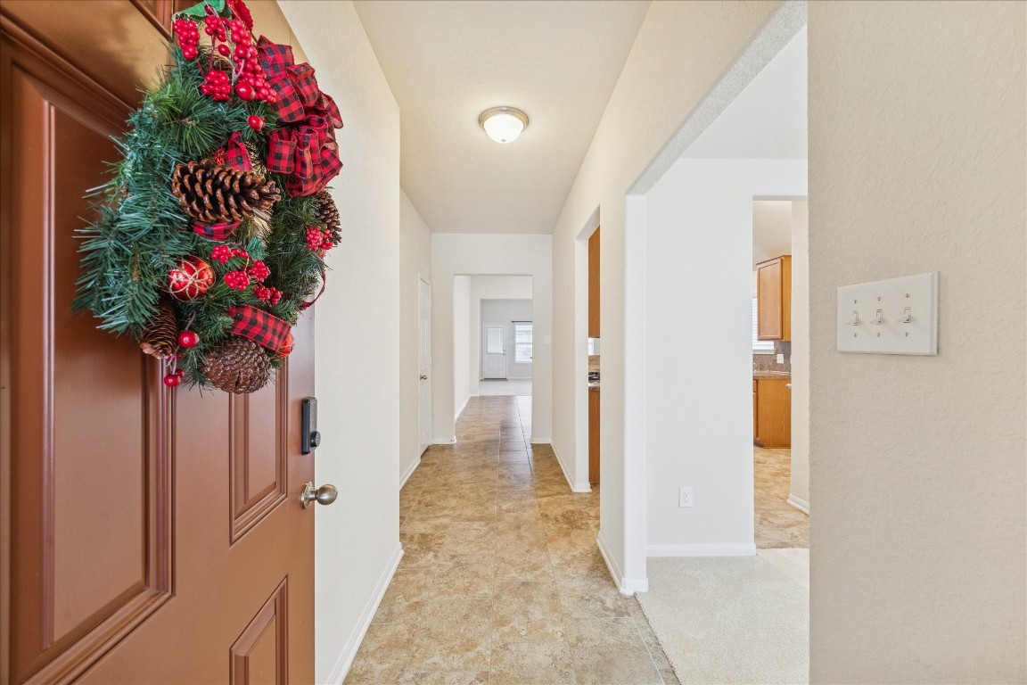 8211 Pastel Dawn Trace Houston, TX 77049 - Photo 4 of 20