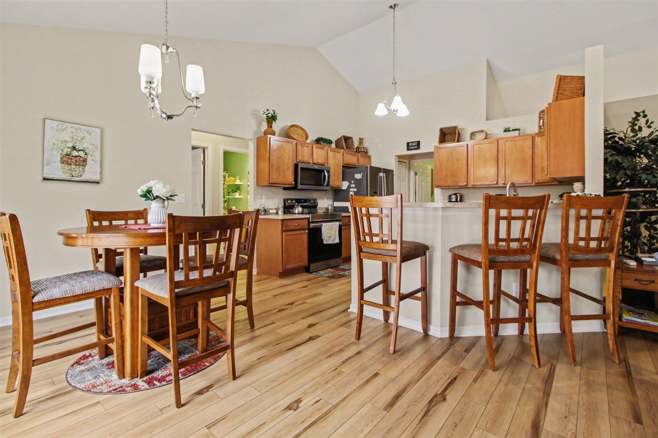 407 Edward J Street Clinton, MI 49236 - Photo 10 of 28