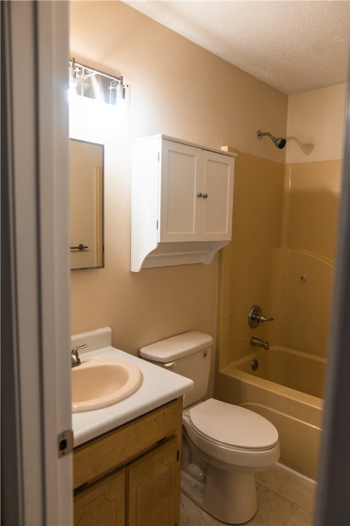 204 Dalton Hill Road Easley, SC 29640 - Photo 13 of 33 HALL BATH