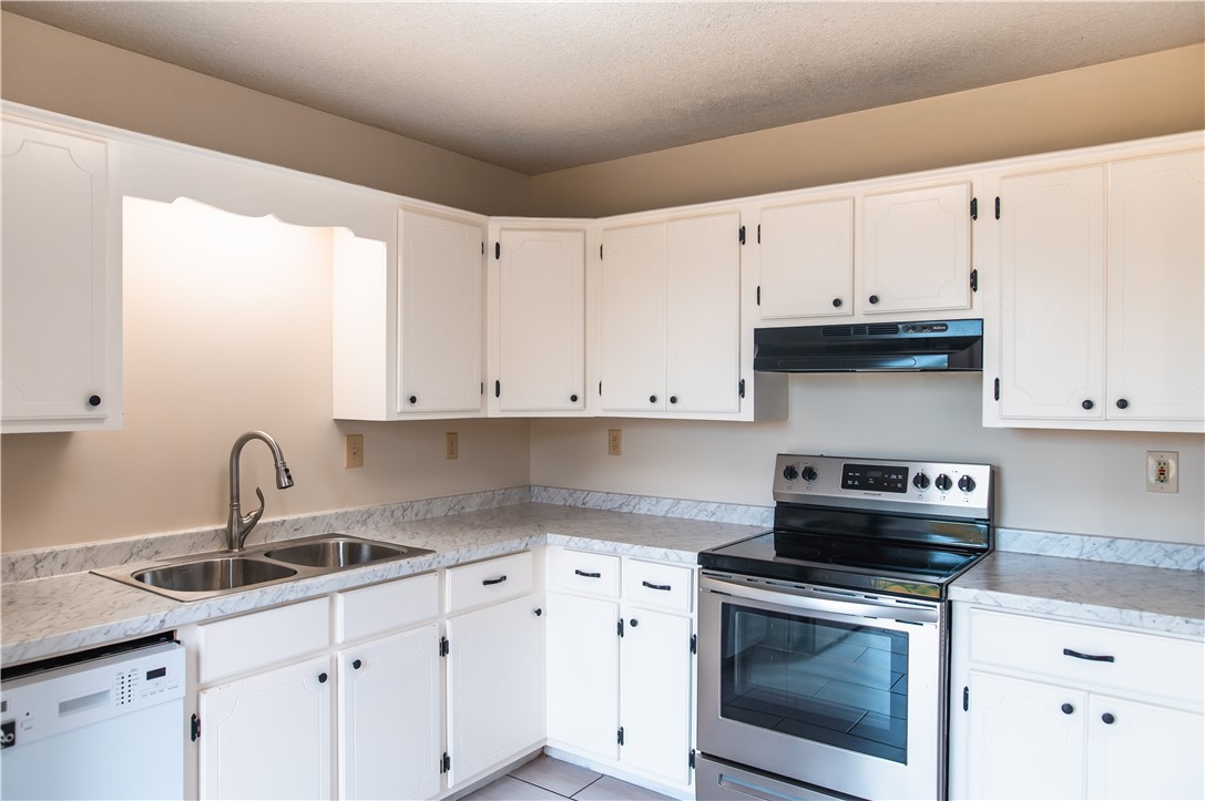 204 Dalton Hill Road Easley, SC 29640 - Photo 25 of 33 KITCHEN