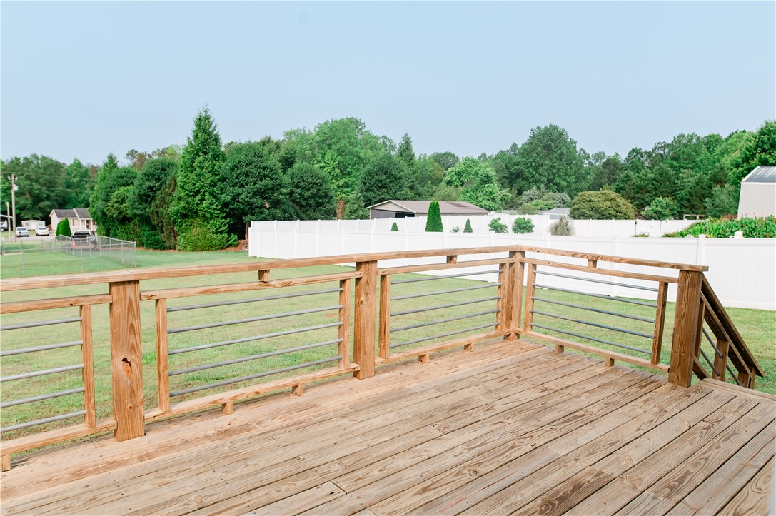 204 Dalton Hill Road Easley, SC 29640 - Photo 29 of 33 BACK DECK