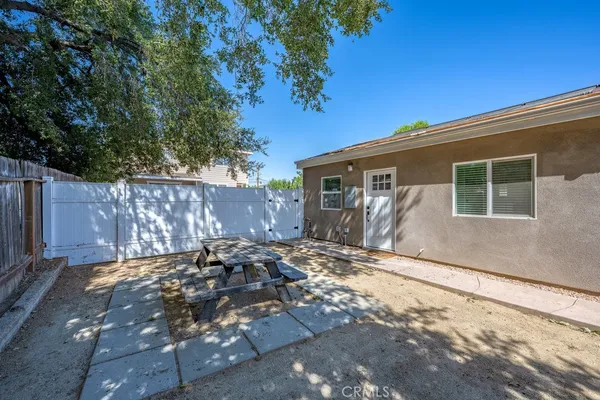 $1,175,000 | 25252 Atwood Boulevard, Newhall, CA 91321