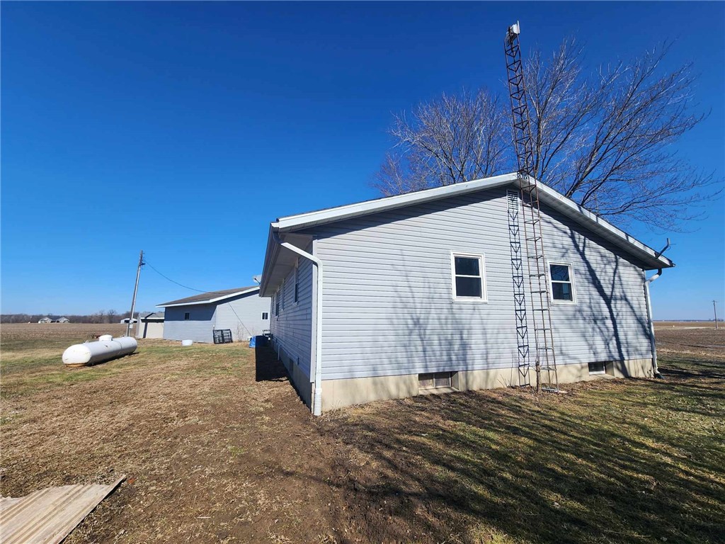 10331 North 1775th Road Effingham, IL 62401 - Photo 17 of 18 Gallery Image 17