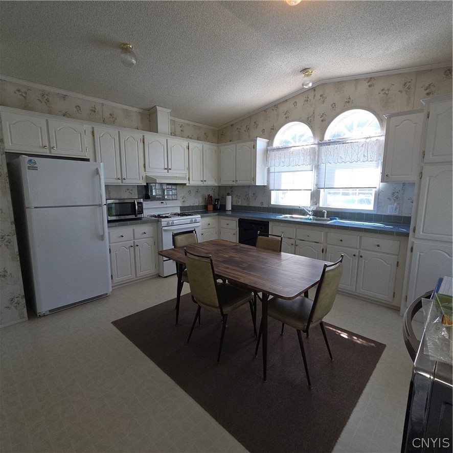 127 Old Farm Road Verona, NY 13478 - Photo 10 of 32 Kitchen