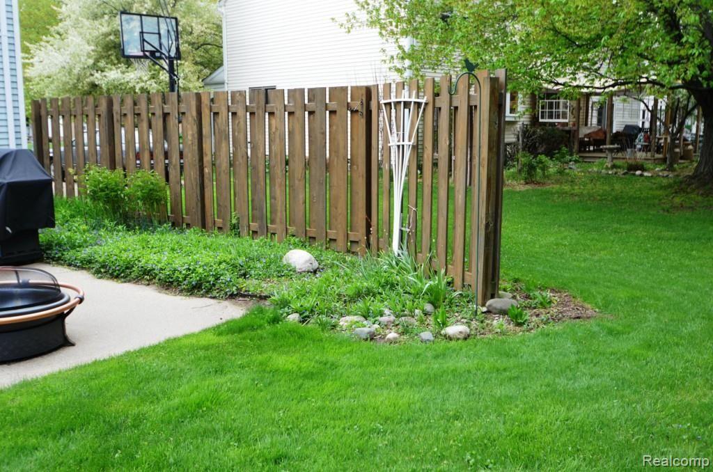 1172 Whispering Knoll Lane Rochester Hills, MI 48306 - Photo 30 of 39