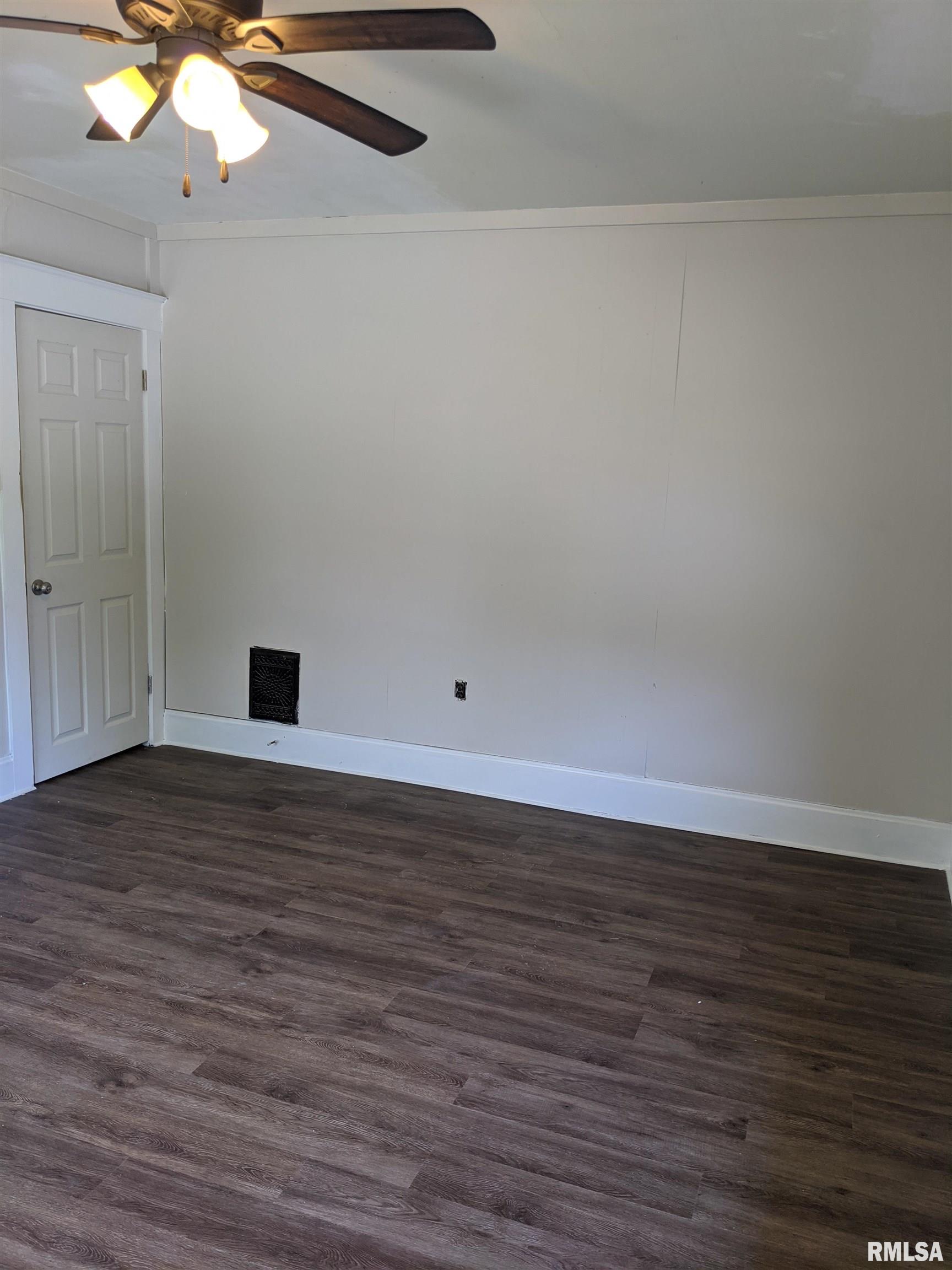 405 West Murray Street Macomb, IL 61455 - Photo 7 of 24