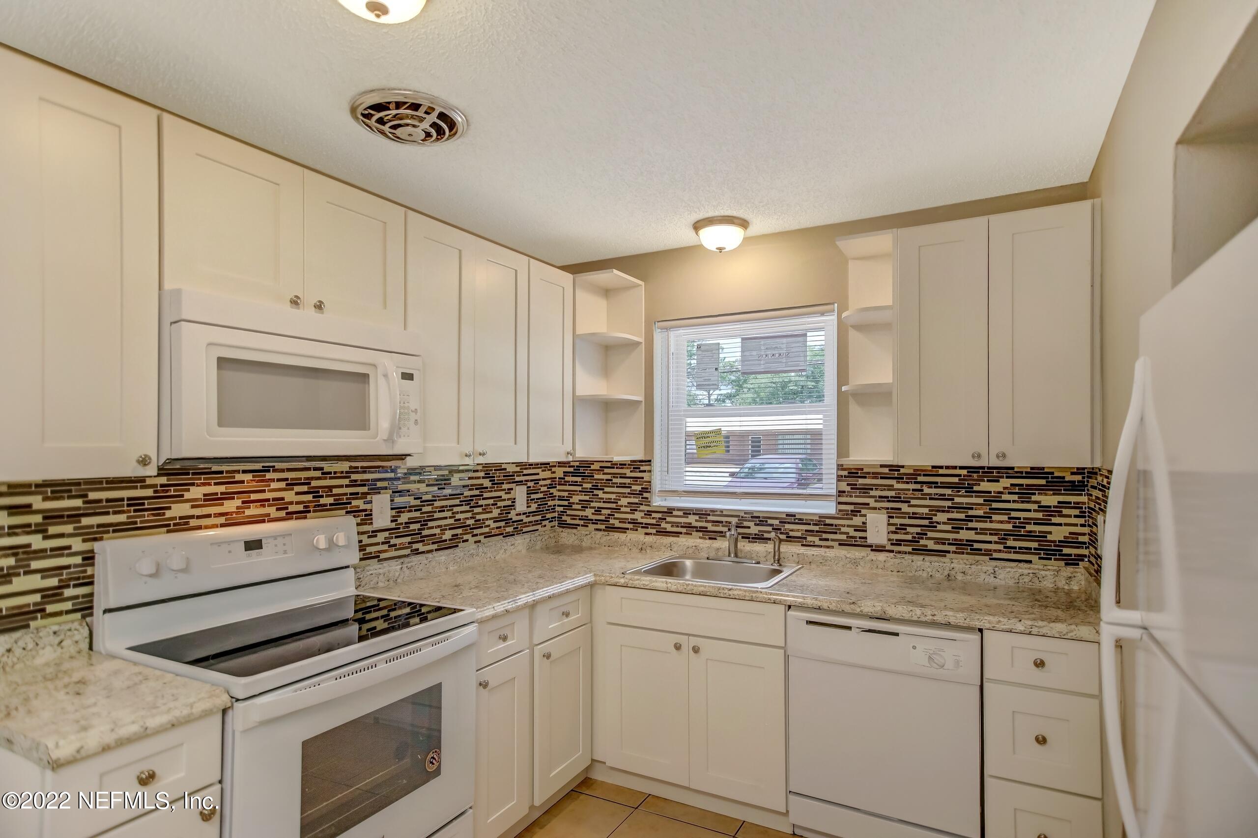 1825 Fouraker Road Jacksonville, FL 32221 - Photo 5 of 25 5J4A5358_59_60