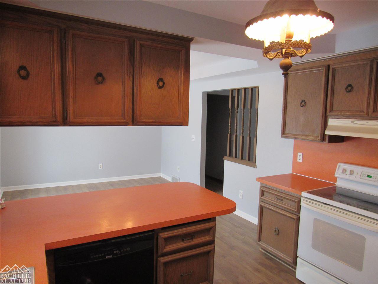 7486 Arnold Road Marine City, MI 48039 - Photo 6 of 25 Kitchen