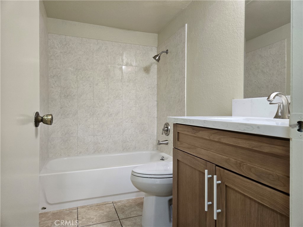 2755 West Ball Road, Unit 2 Anaheim, CA 92804 - Photo 12 of 20 Gallery Image 12