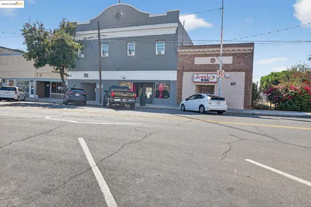 a car parked in front of a building
